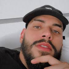 <em>Kevin Suarez</em>